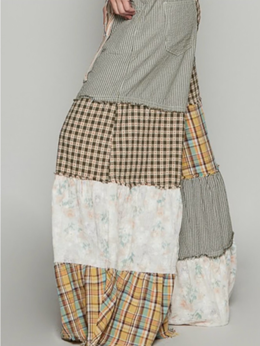 POL Patchwork Wide-Leg pants in Brown, Cream, Green - Picture 3 of 9